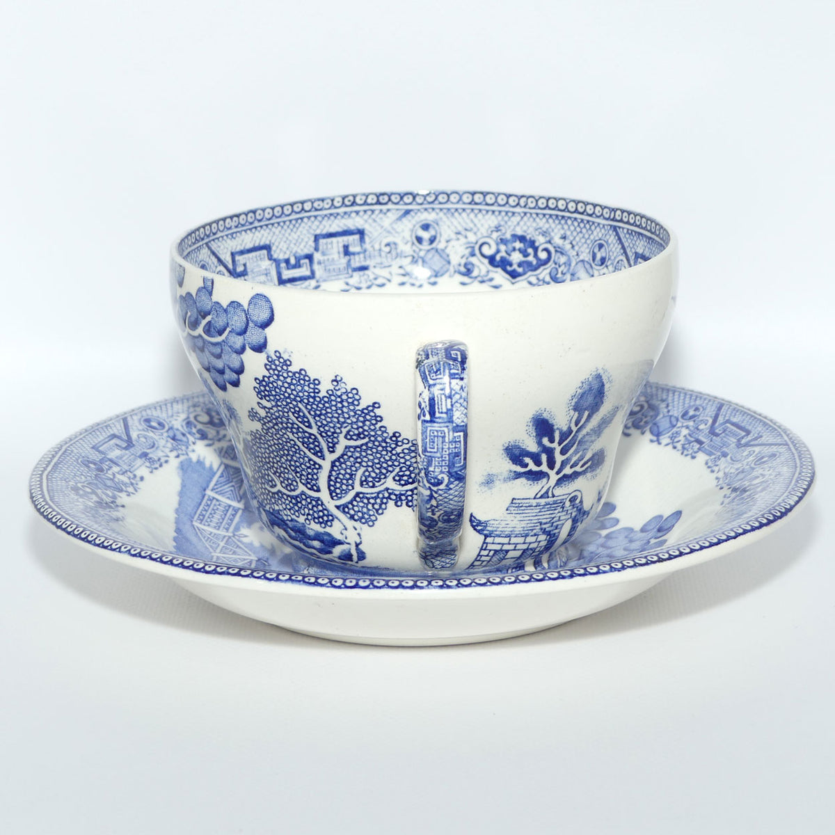Maling Old Willow pattern Grandfather cup and saucer | Holds 500ml