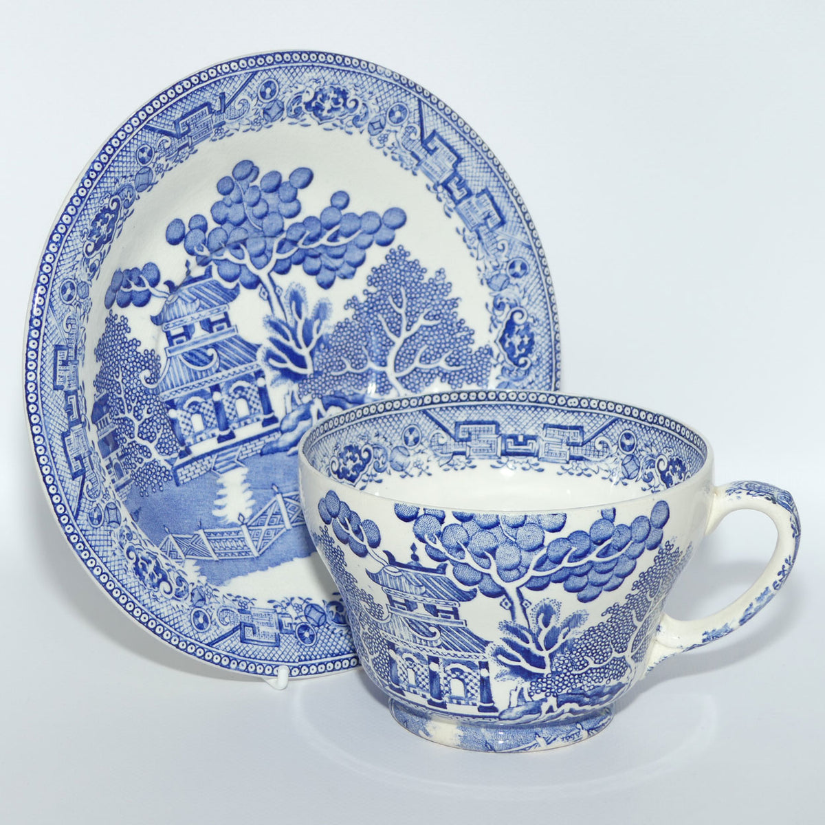 Maling Old Willow pattern Grandfather cup and saucer | Holds 500ml