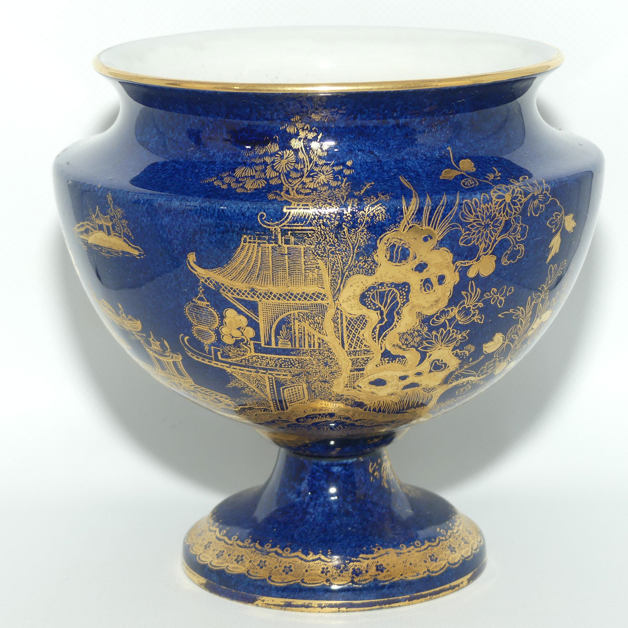 AG Harley Jones Wilton Ware Chinoiserie pattern gilt footed bowl