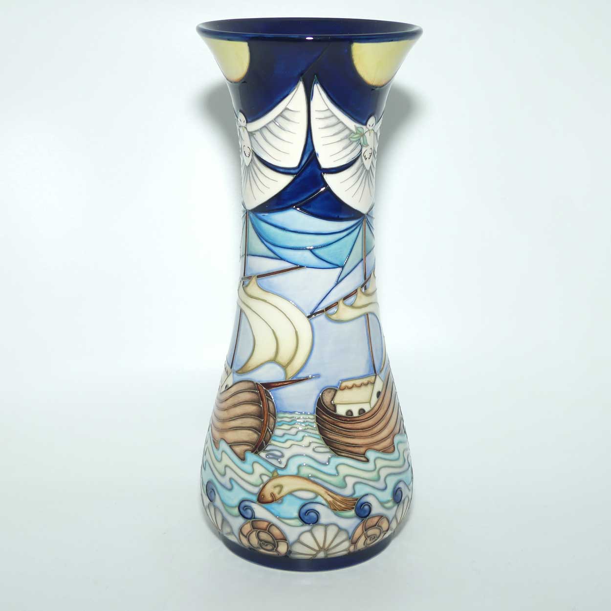 Moorcroft Winds of Change 364/12 vase