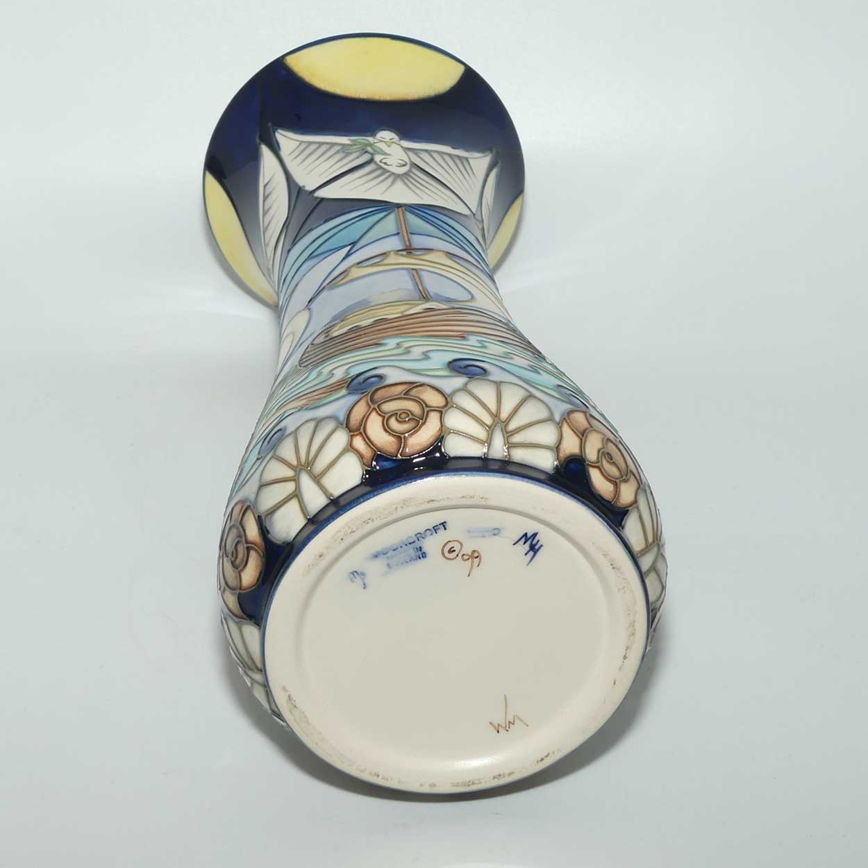 Moorcroft Winds of Change 364/12 vase