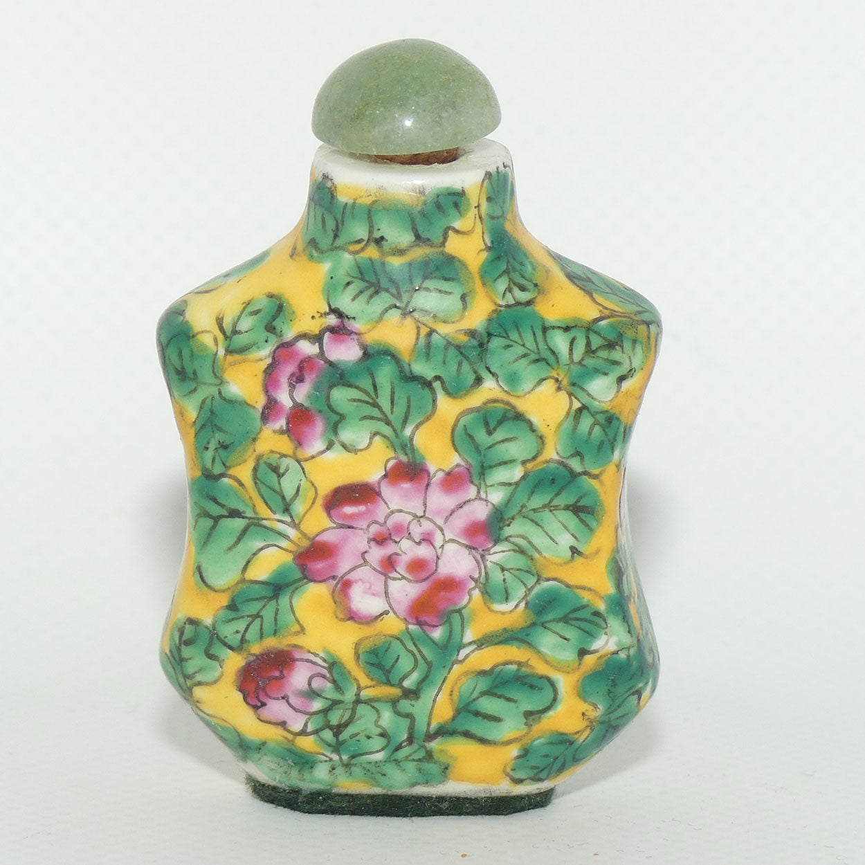 Chinese snuff bottle with stopper | Famille Rose and Vert