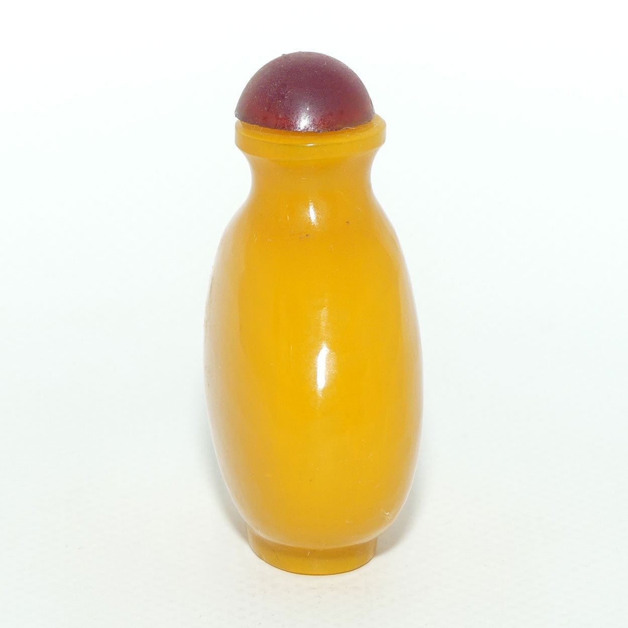 Chinese Snuff bottle | Butterscotch Glass with Red Stopper