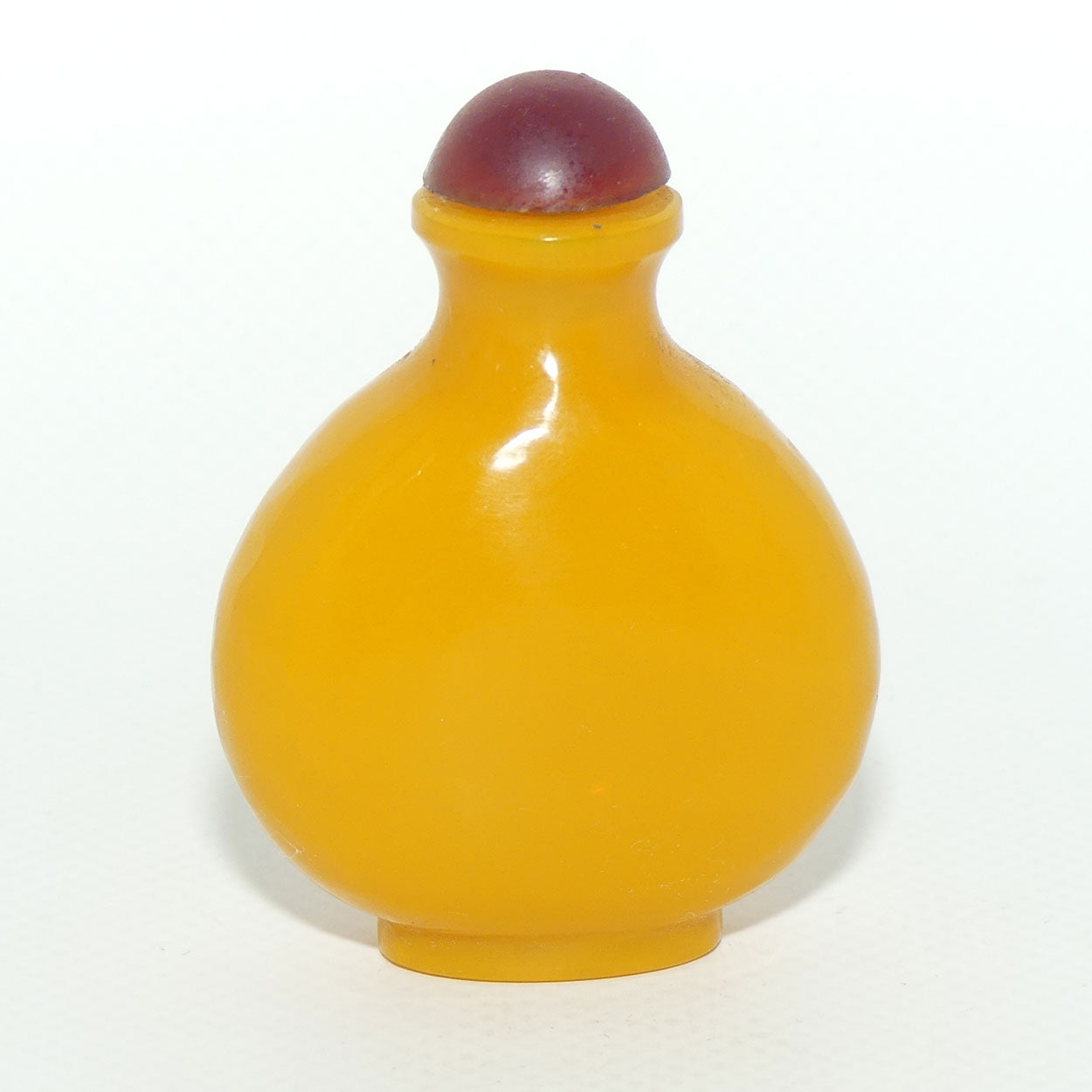 Chinese Snuff bottle | Butterscotch Glass with Red Stopper