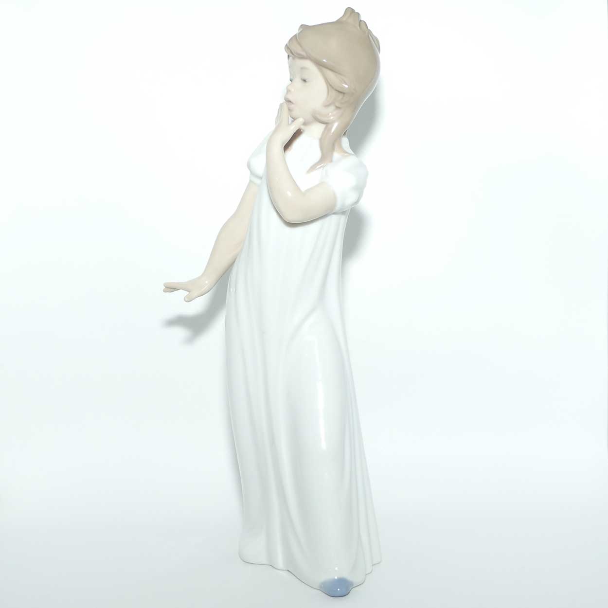 Nao by Lladro figure Young Girl Yawning