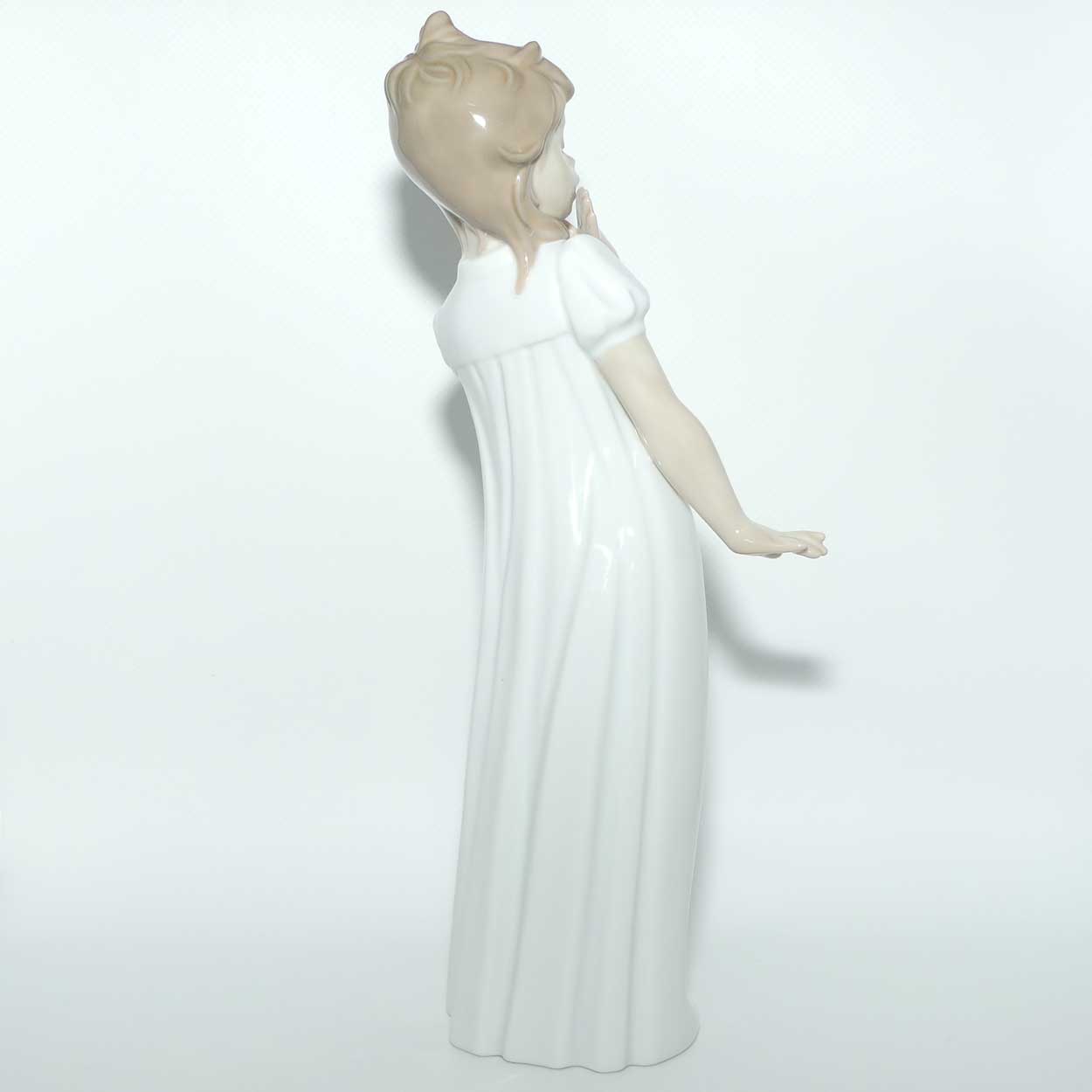 Nao by Lladro figure Young Girl Yawning