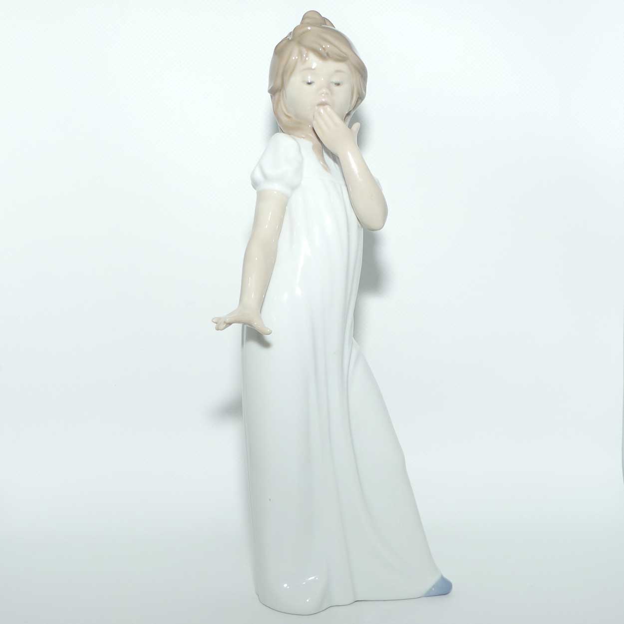 Nao by Lladro figure Young Girl Yawning