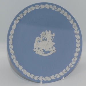 wedgwood-jasper-christmas-plate-1992-merry-christmas