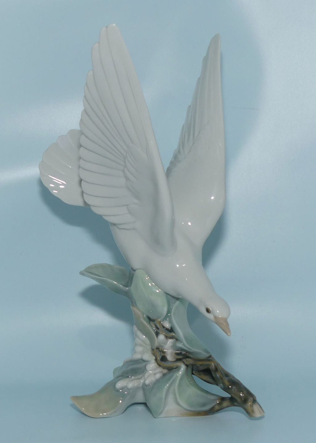 Lladro figure Turtle Dove #4550