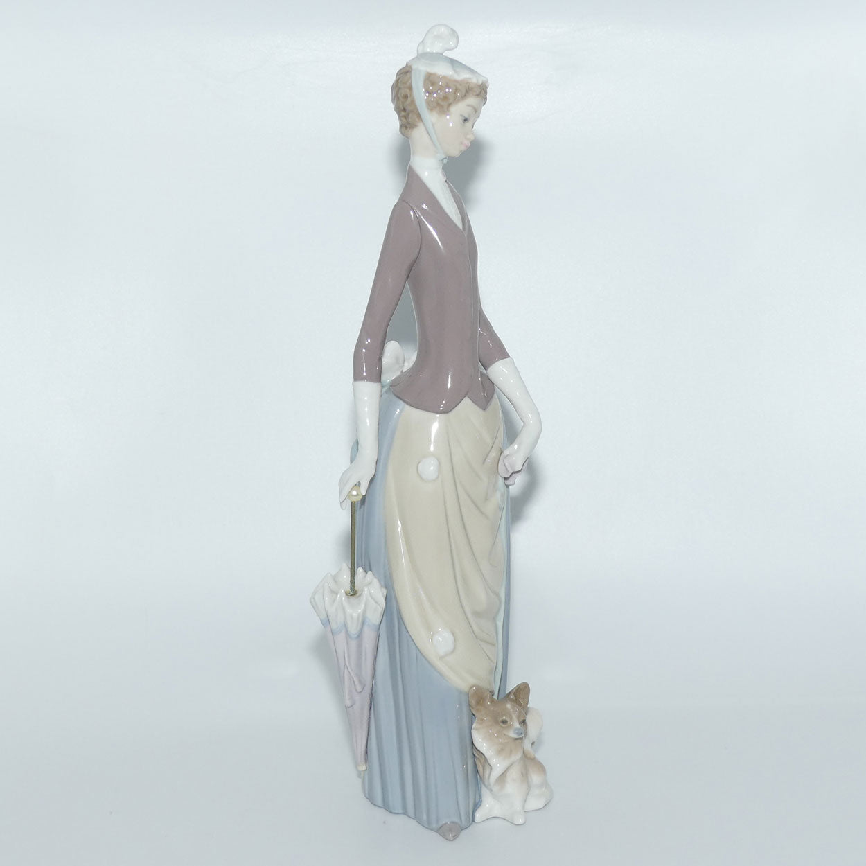 Lladro figure Woman with Dog #4761