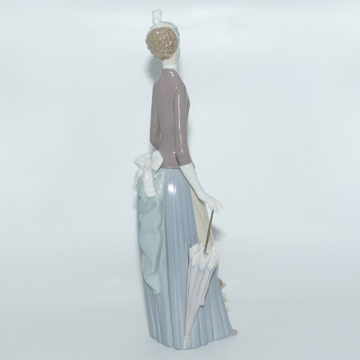 Lladro figure Woman with Dog #4761