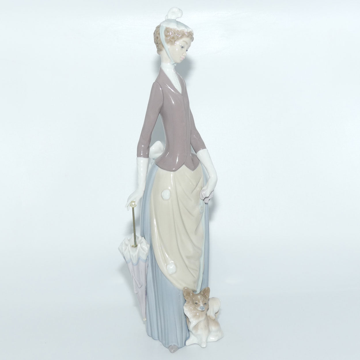 Lladro figure Woman with Dog #4761