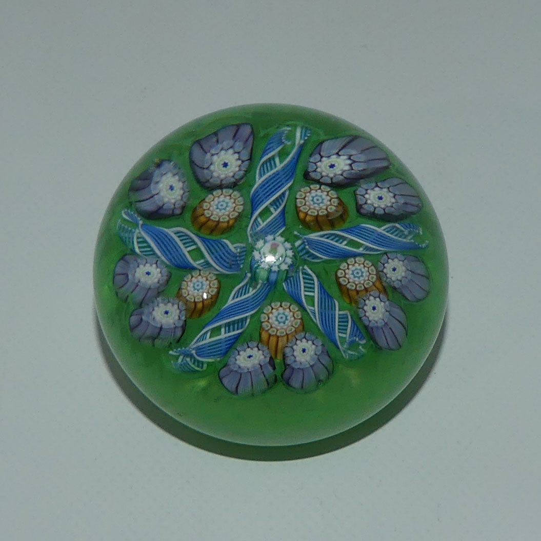 john-deacons-scotland-complex-5-spoke-miniature-paperweight-lime-green