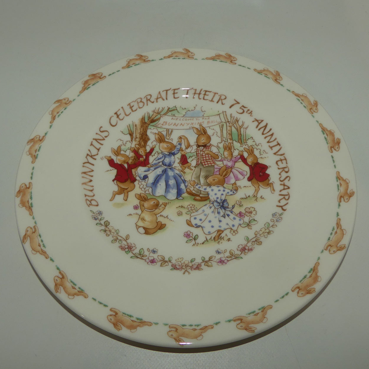 royal-doulton-bunnykins-75th-anniversary-plate-boxed