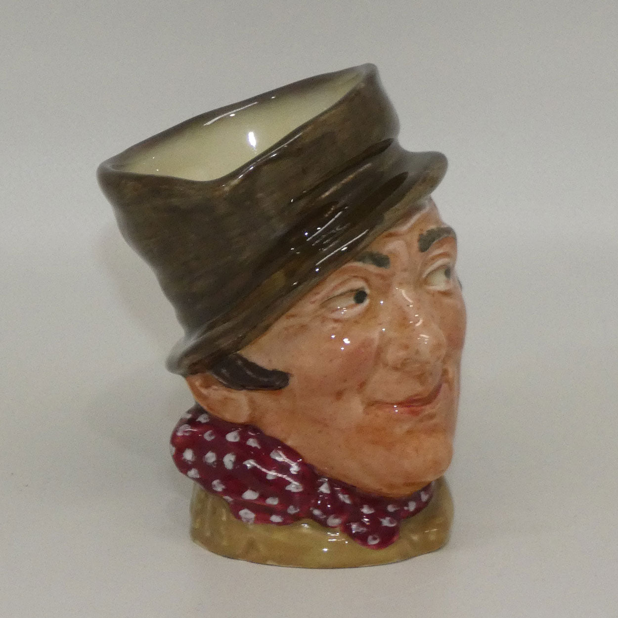 d5841-royal-doulton-small-character-jug-sam-weller