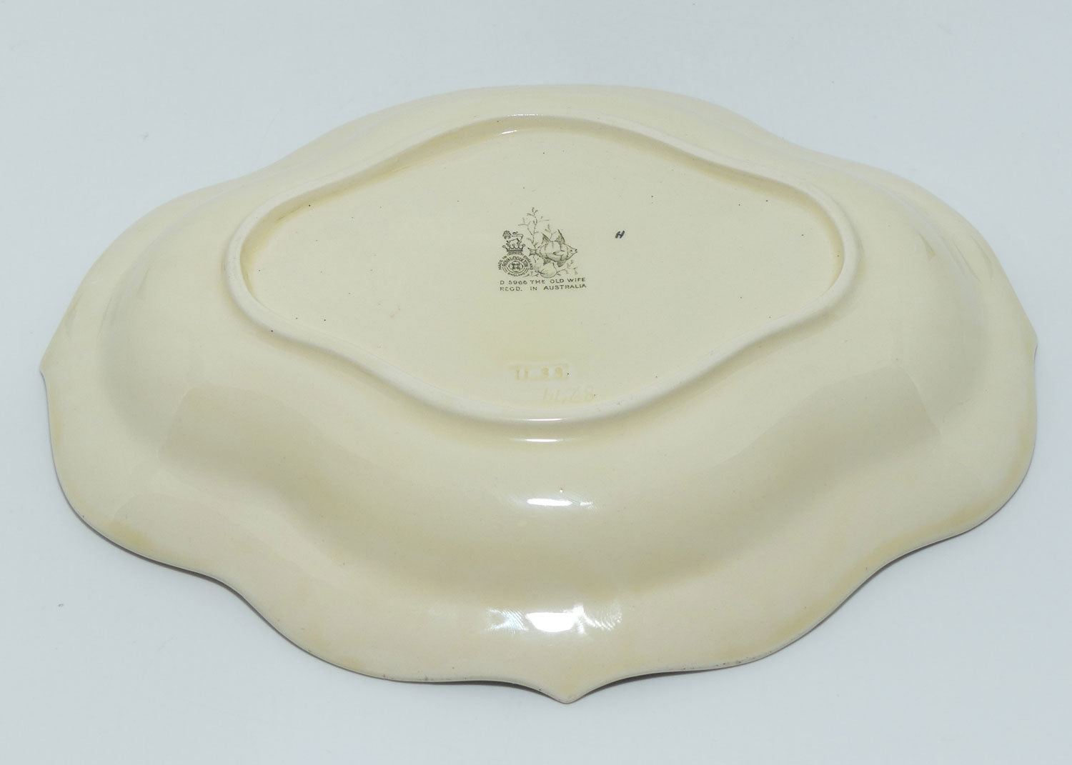 Royal Doulton Fish J | Australian quatrefoil bowl | The Old Wife D5966