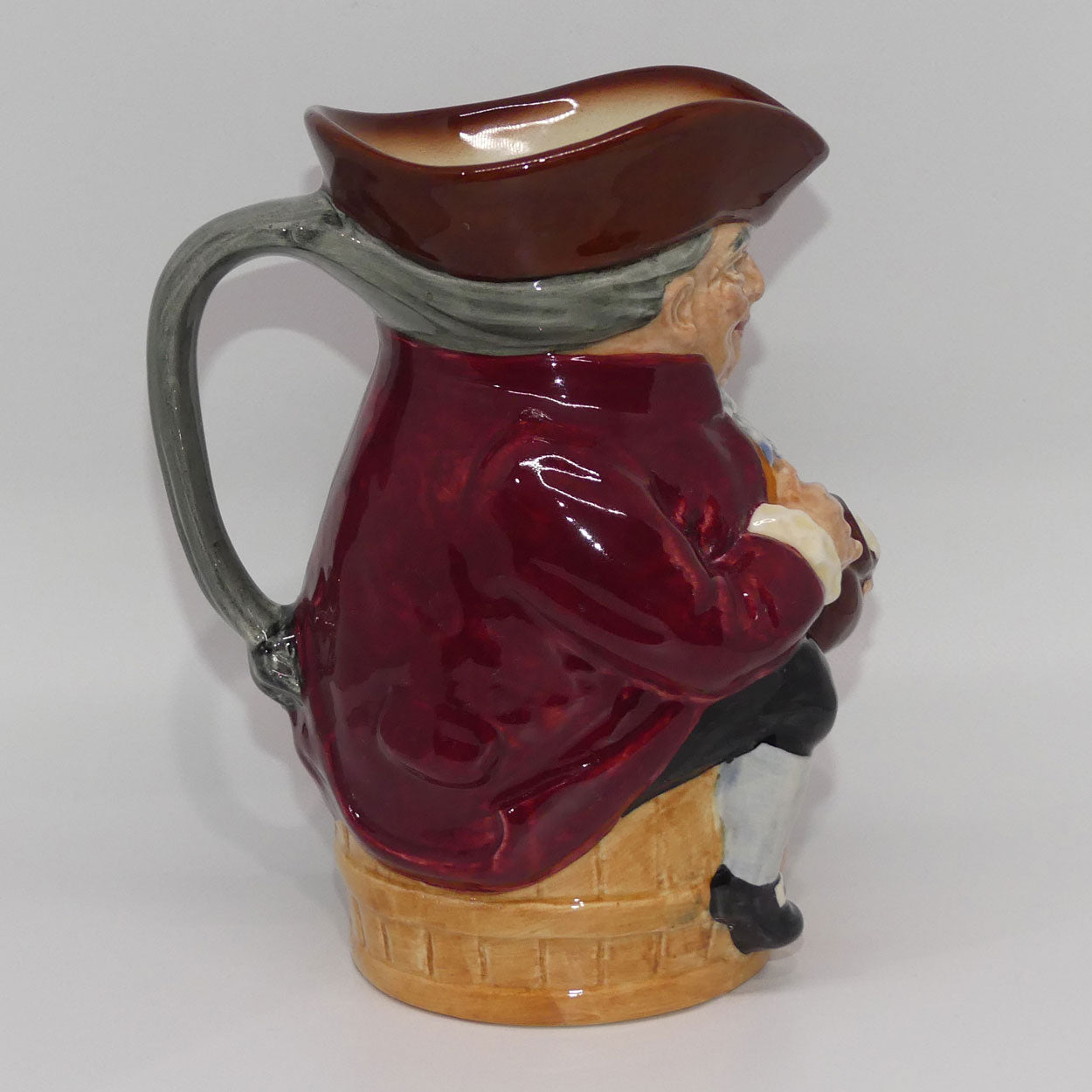 d6088-royal-doulton-toby-toby-xx-man-on-the-barrel-double-xx