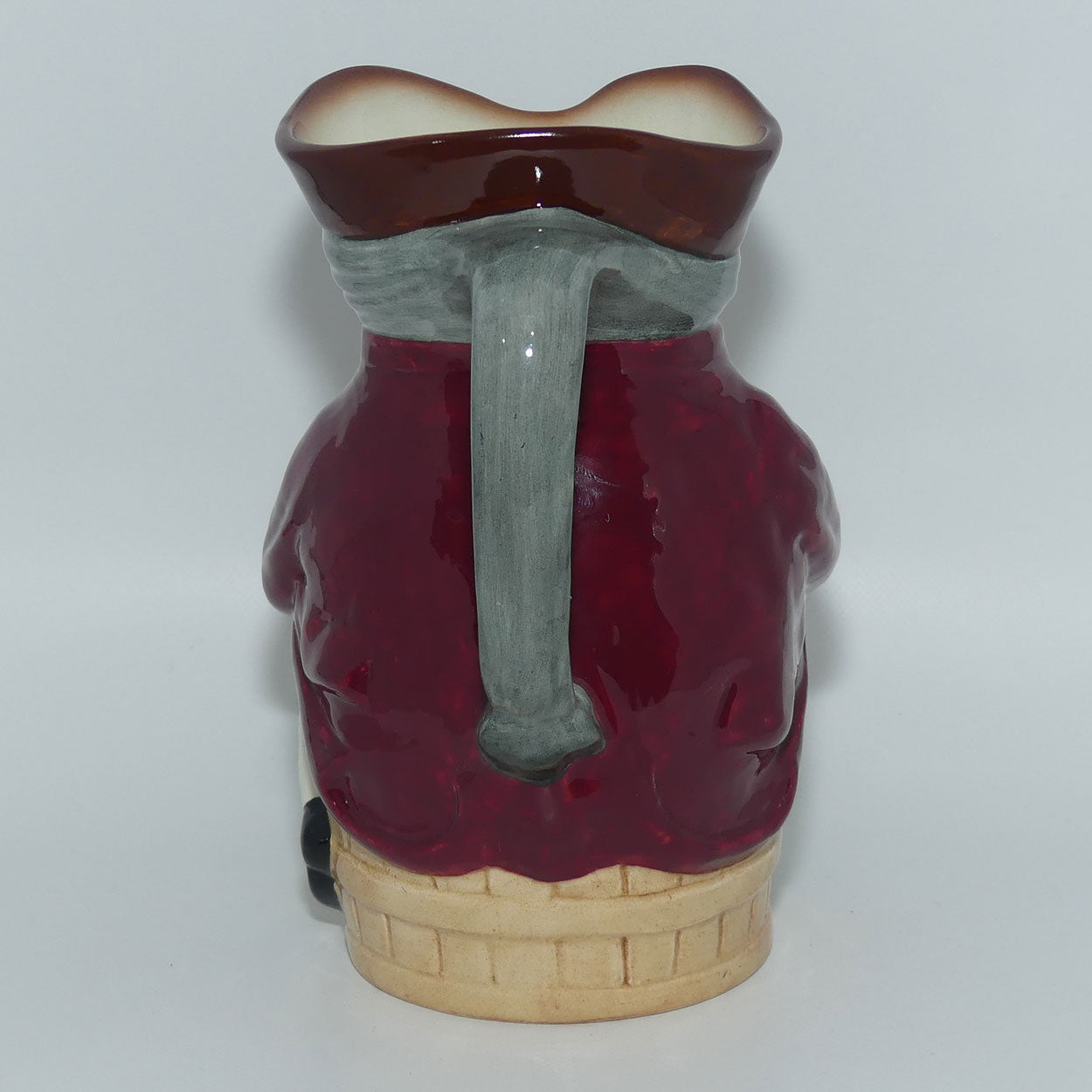 D6088 Royal Doulton toby Toby XX | Man on the Barrel | Double XX | 