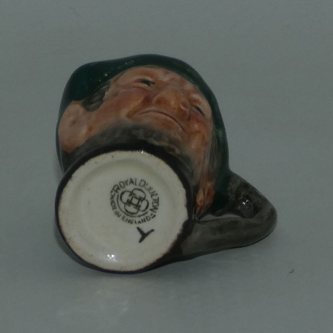 d6257-royal-doulton-character-jug-auld-mac