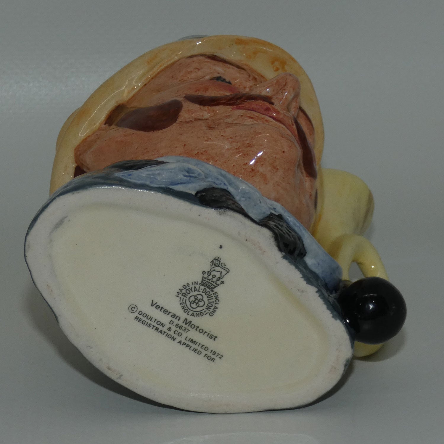 d6637-royal-doulton-character-jug-veteran-motorist