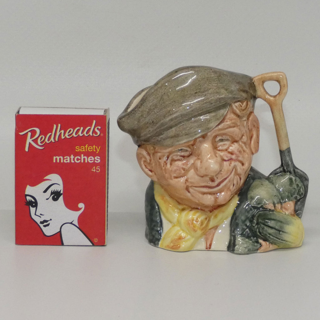 d6638-royal-doulton-miniature-character-jug-the-gardener