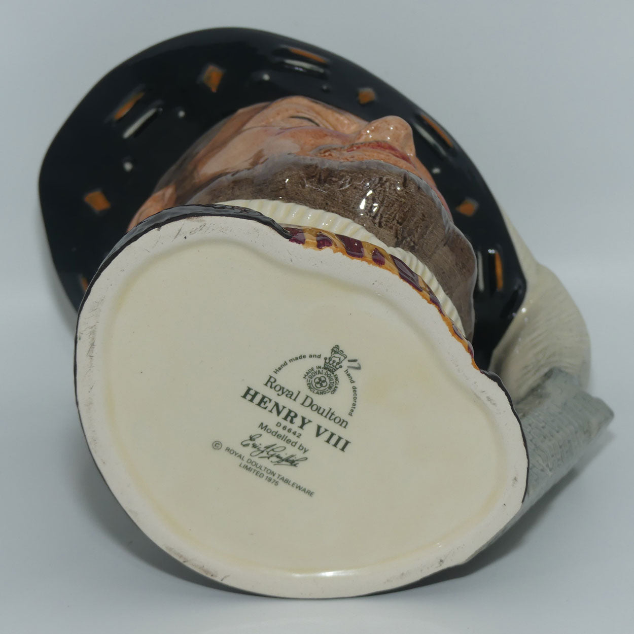 d6642-royal-doulton-large-character-jug-henry-viii