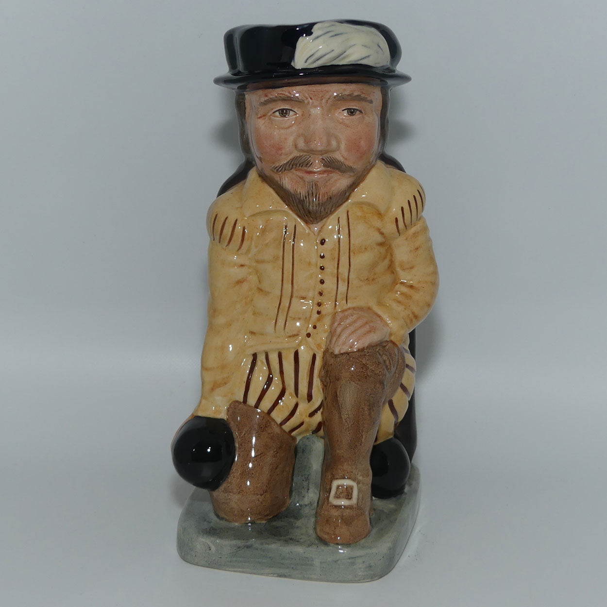 D6660 Royal Doulton large toby jug Sir Francis Drake