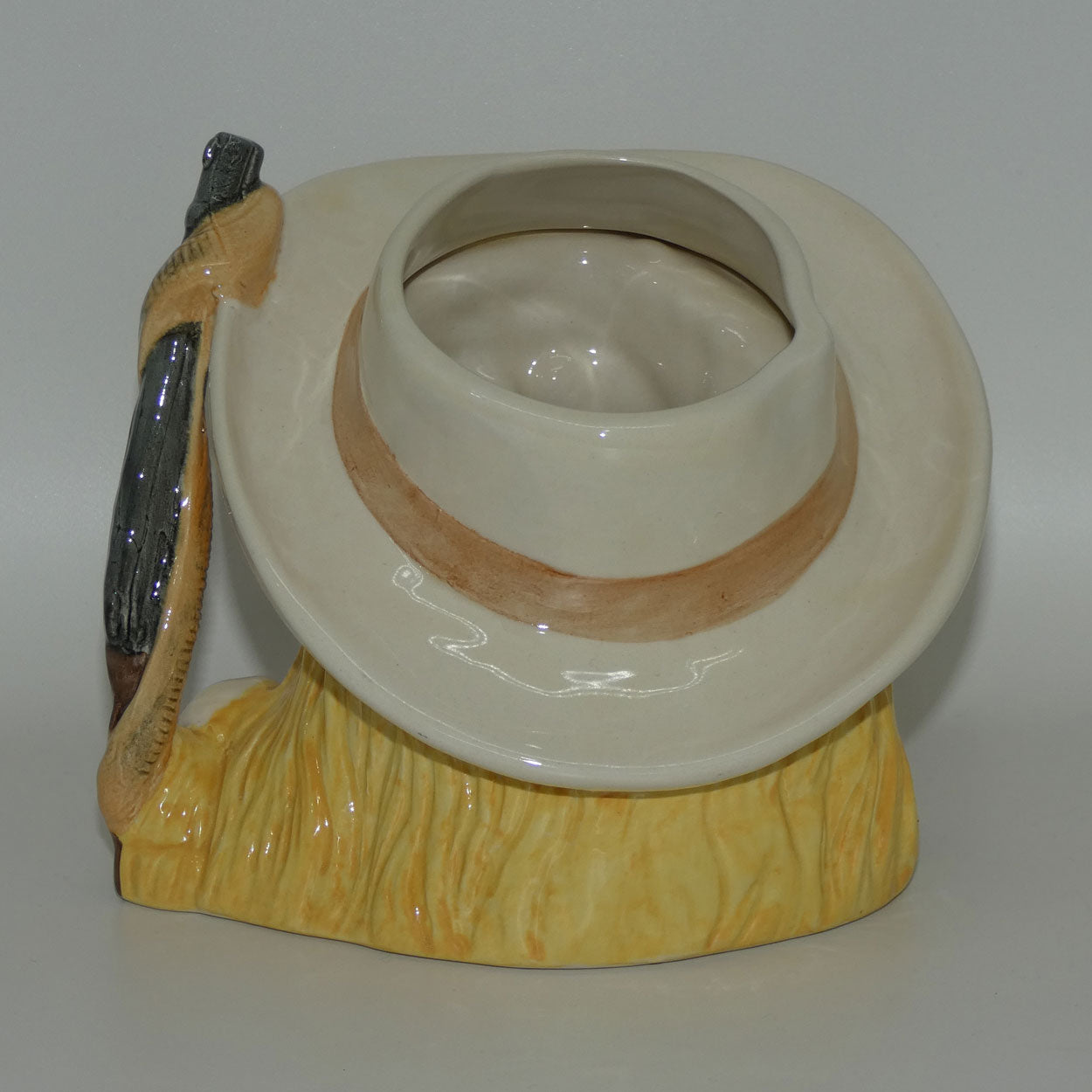 d6732-royal-doulton-character-jug-annie-oakley