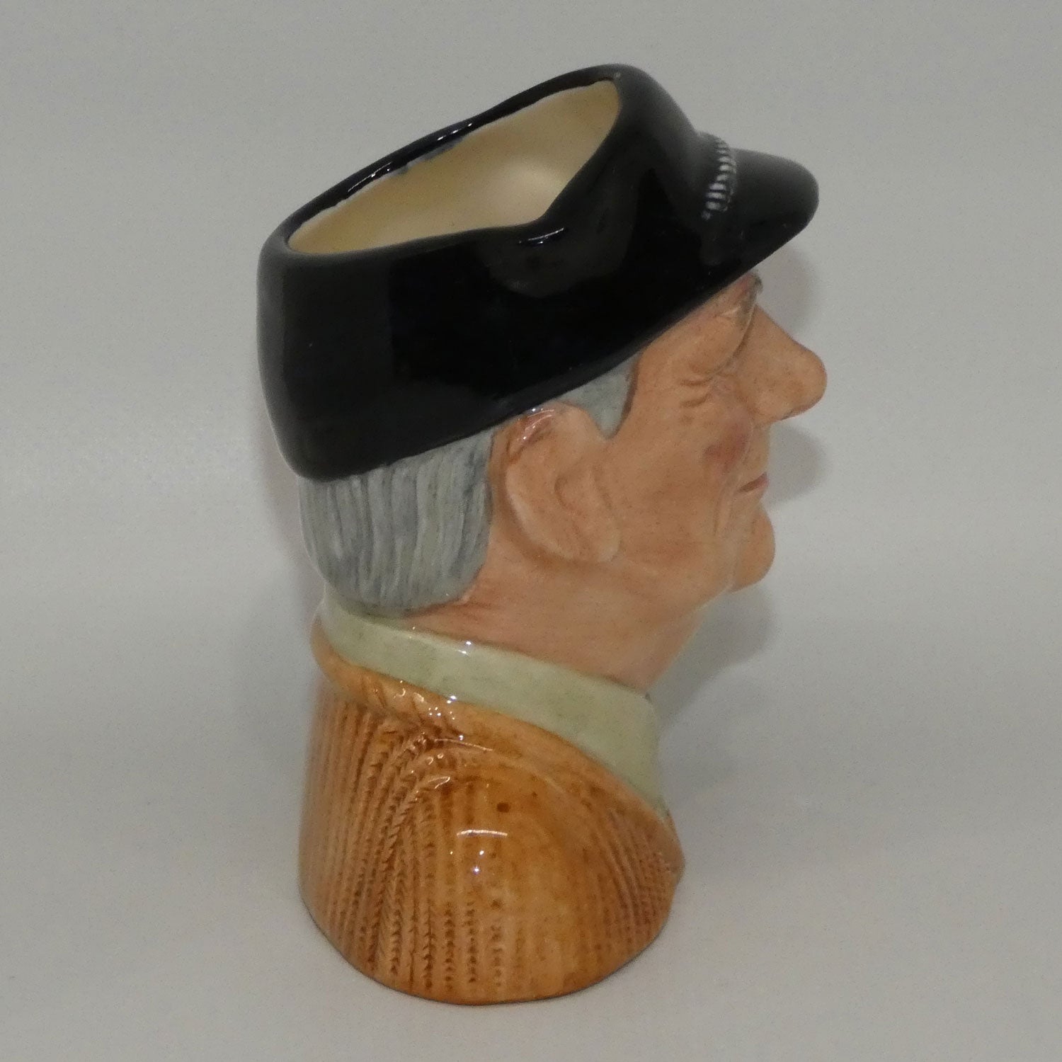 d6756-royal-doulton-character-jug-the-golfer