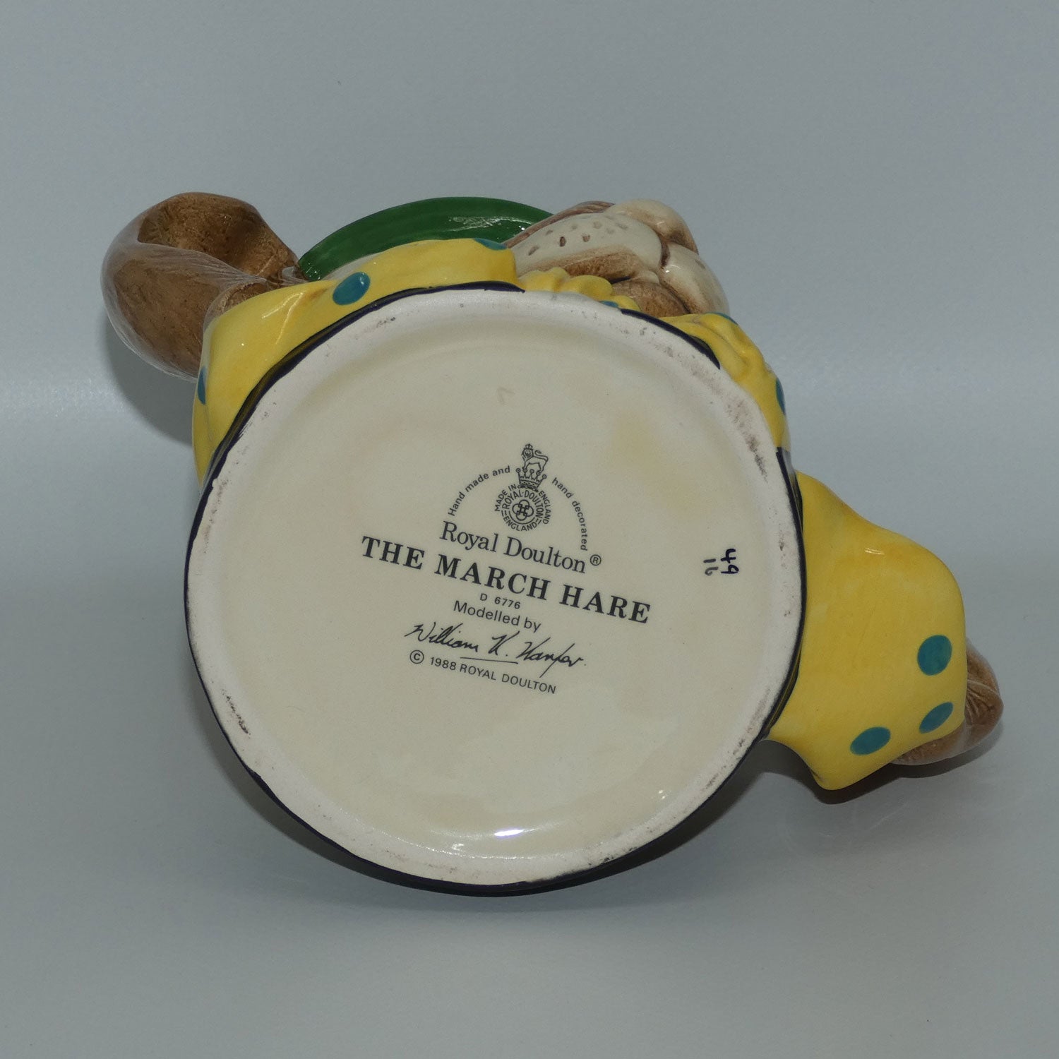 d6776-royal-doulton-character-jug-the-march-hare