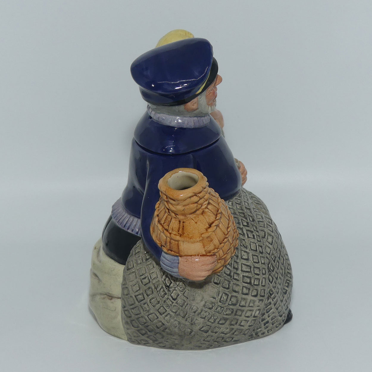 d6818-royal-doulton-character-tea-pot-old-salt