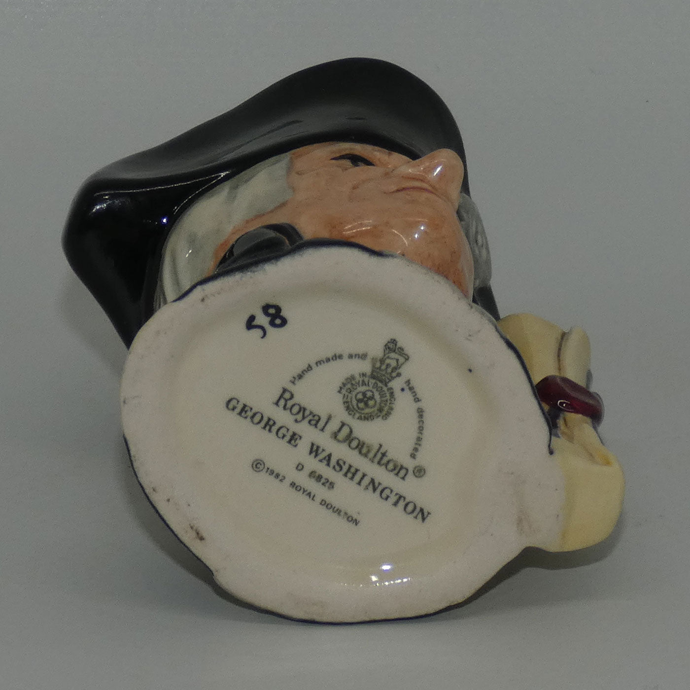 d6825-royal-doulton-character-jug-george-washington