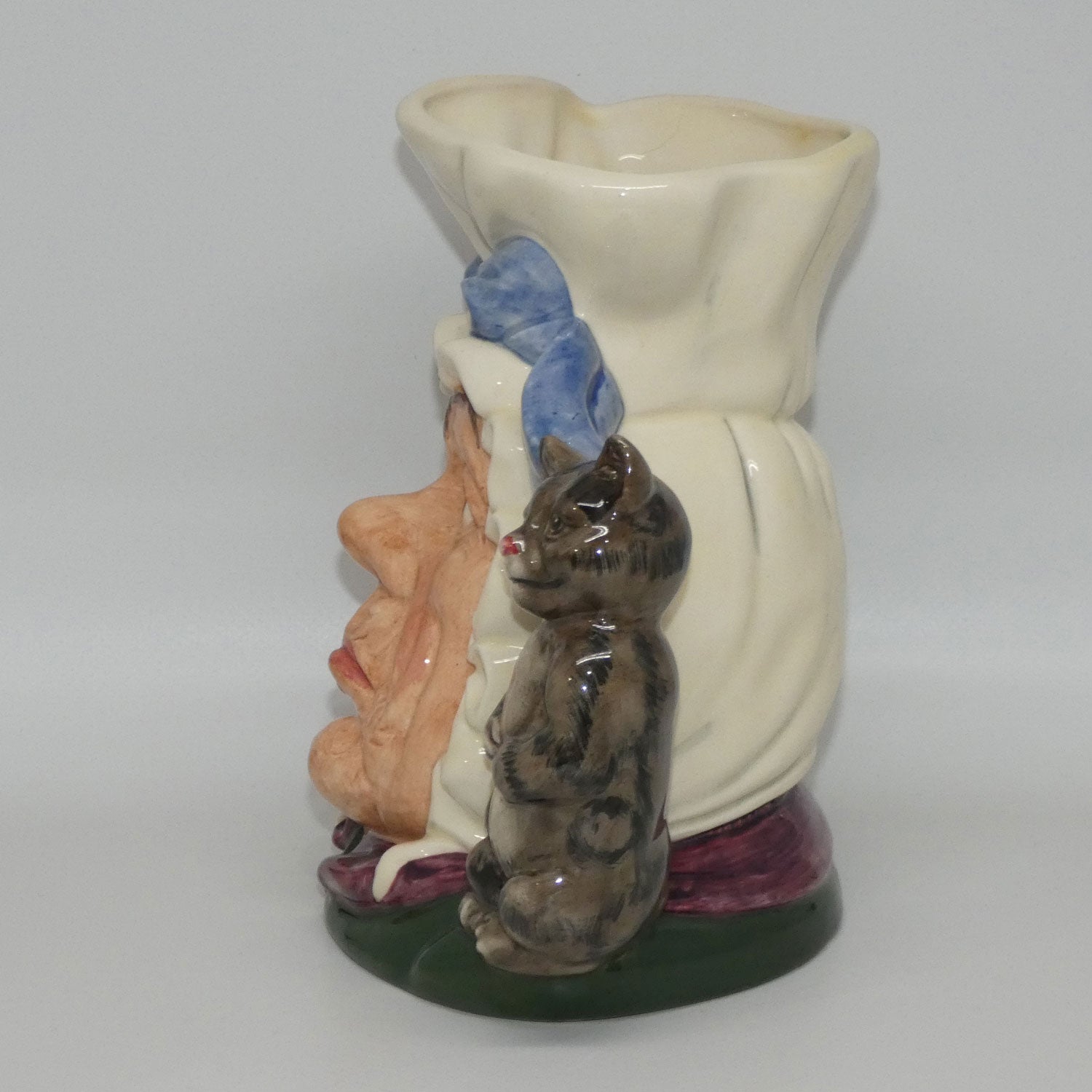 d6842-royal-doulton-character-jug-the-cook-and-the-cheshire-cat