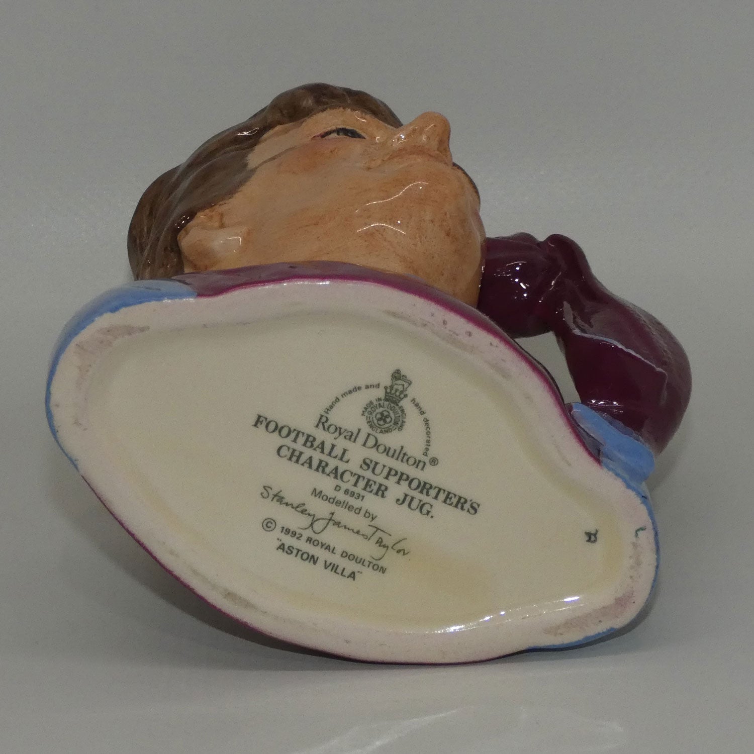 d6931-royal-doulton-character-jug-football-supporter-aston-villa