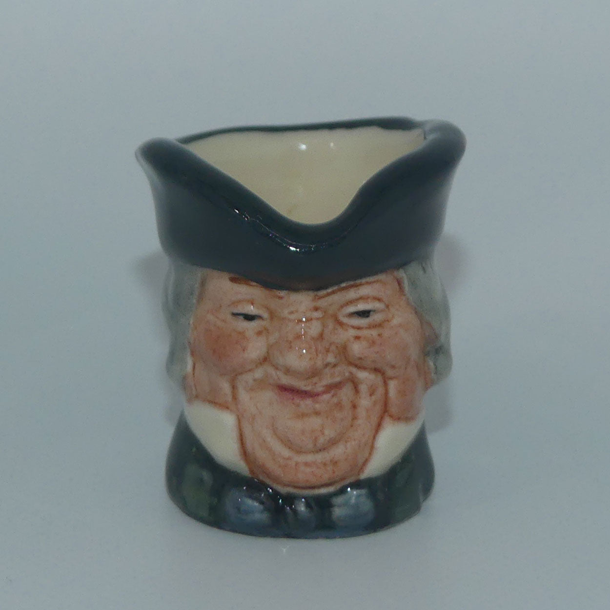 d6955-royal-doulton-tiny-character-jug-parson-brown