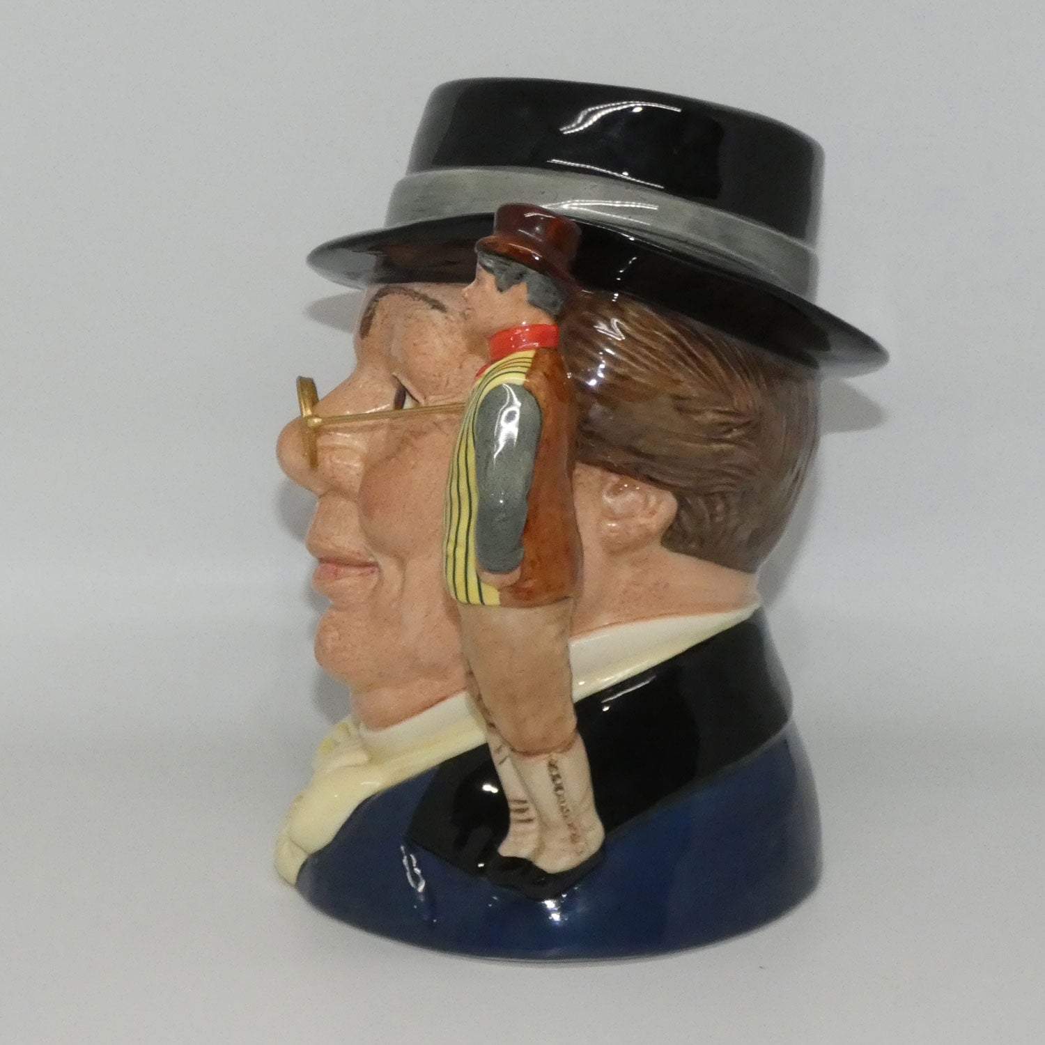 d6959-royal-doulton-character-jug-mr-pickwick