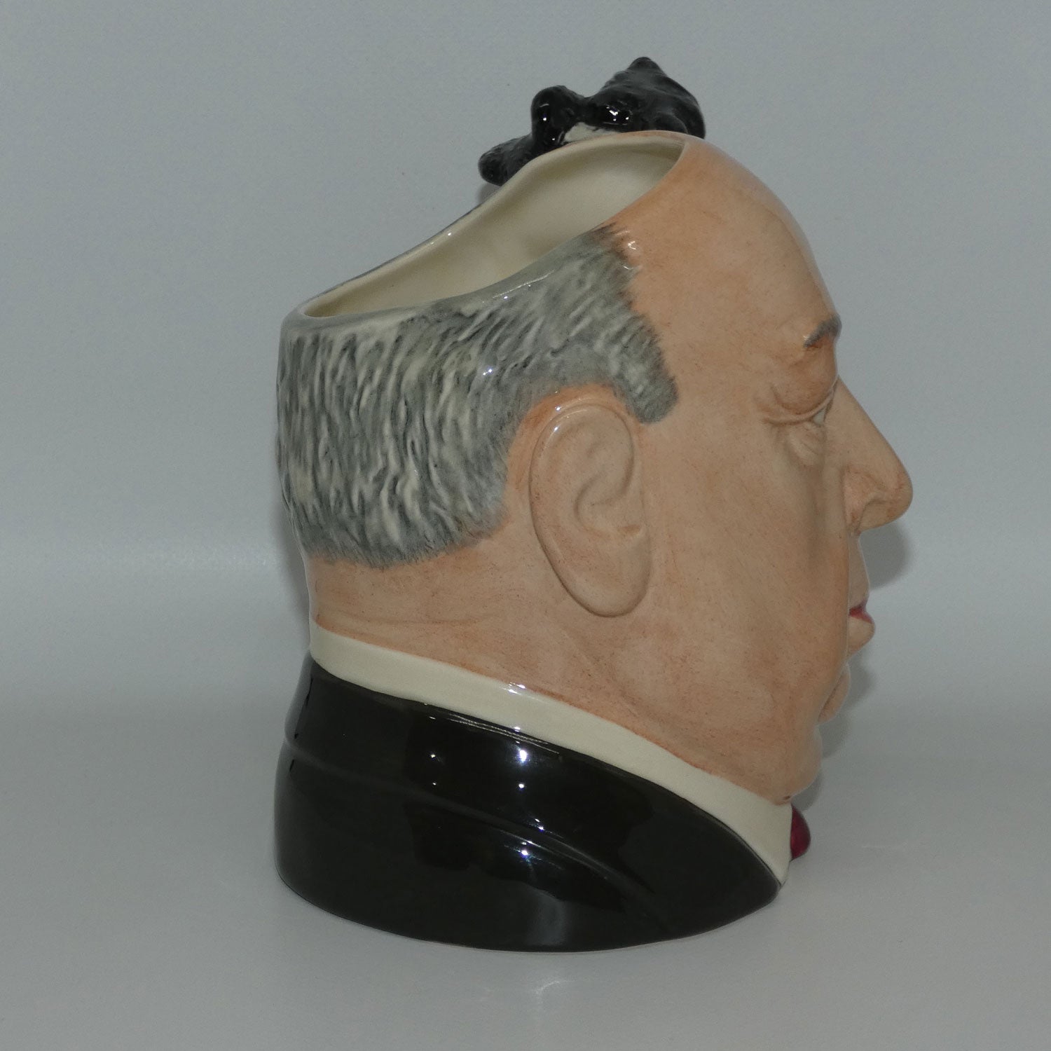 d6987-royal-doulton-character-jug-alfred-hitchcock-pink-curtain
