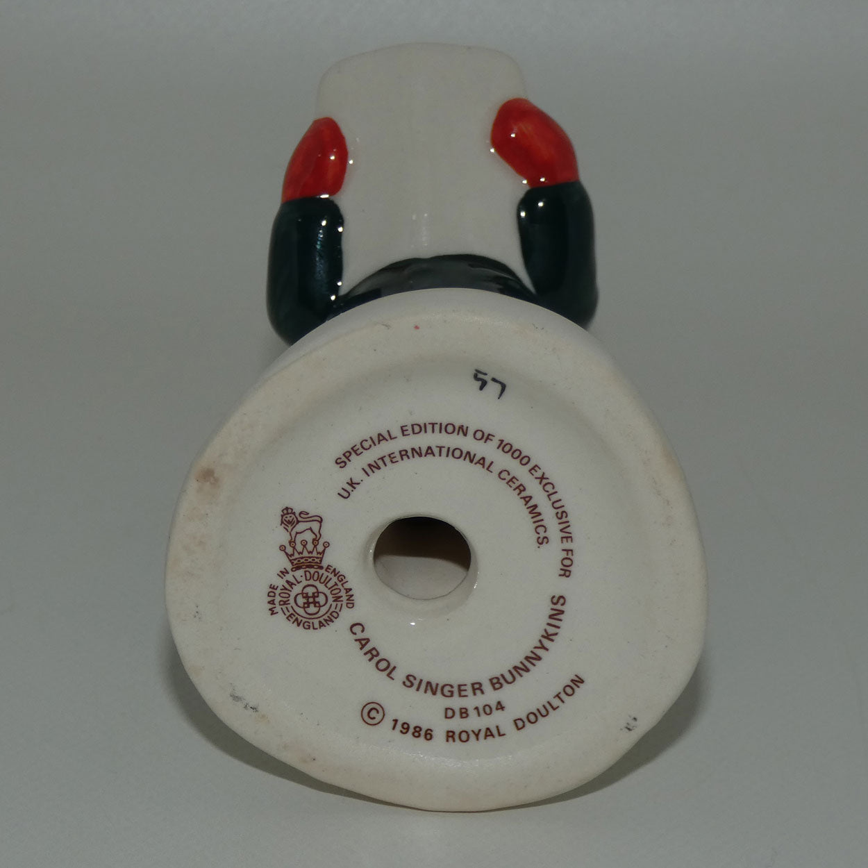 db104-royal-doulton-bunnykins-carol-singer-uk-backstamp