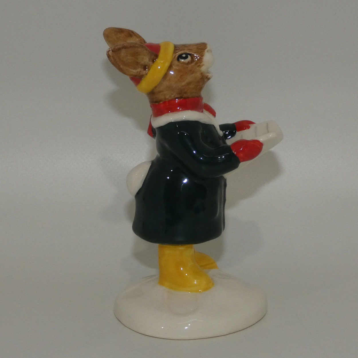 db104-royal-doulton-bunnykins-carol-singer-us-backstamp
