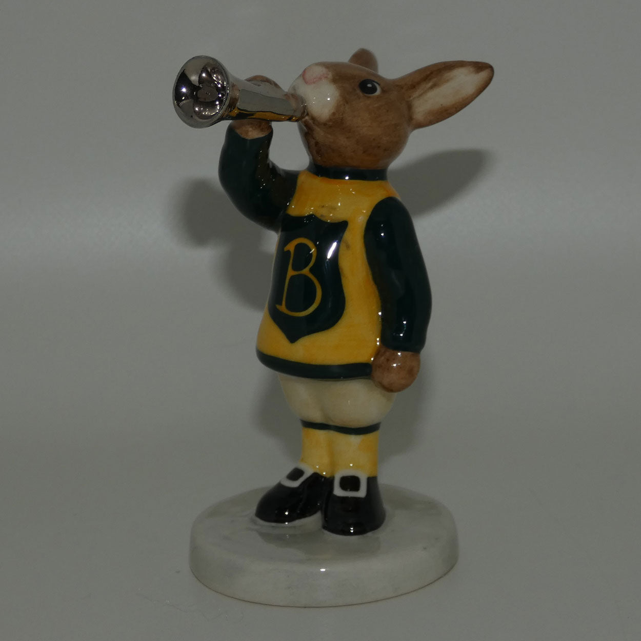 db115-royal-doulton-bunnykins-harry-the-herald