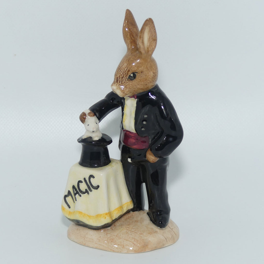 DB126 Royal Doulton Bunnykins Magician | Red Cumerbund | no box