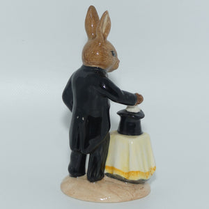 DB126 Royal Doulton Bunnykins Magician | Red Cumerbund | no box