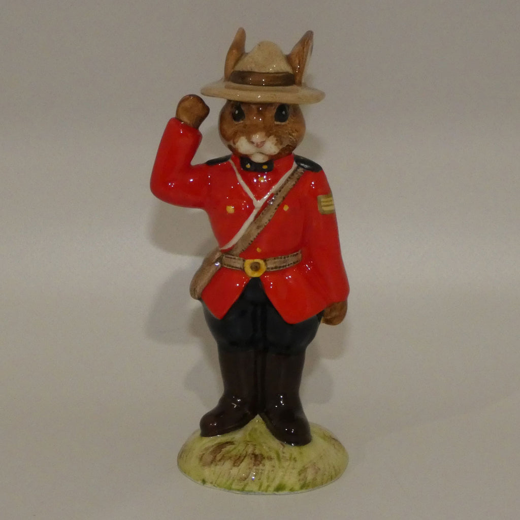 db136-royal-doulton-bunnykins-sergeant-mountie