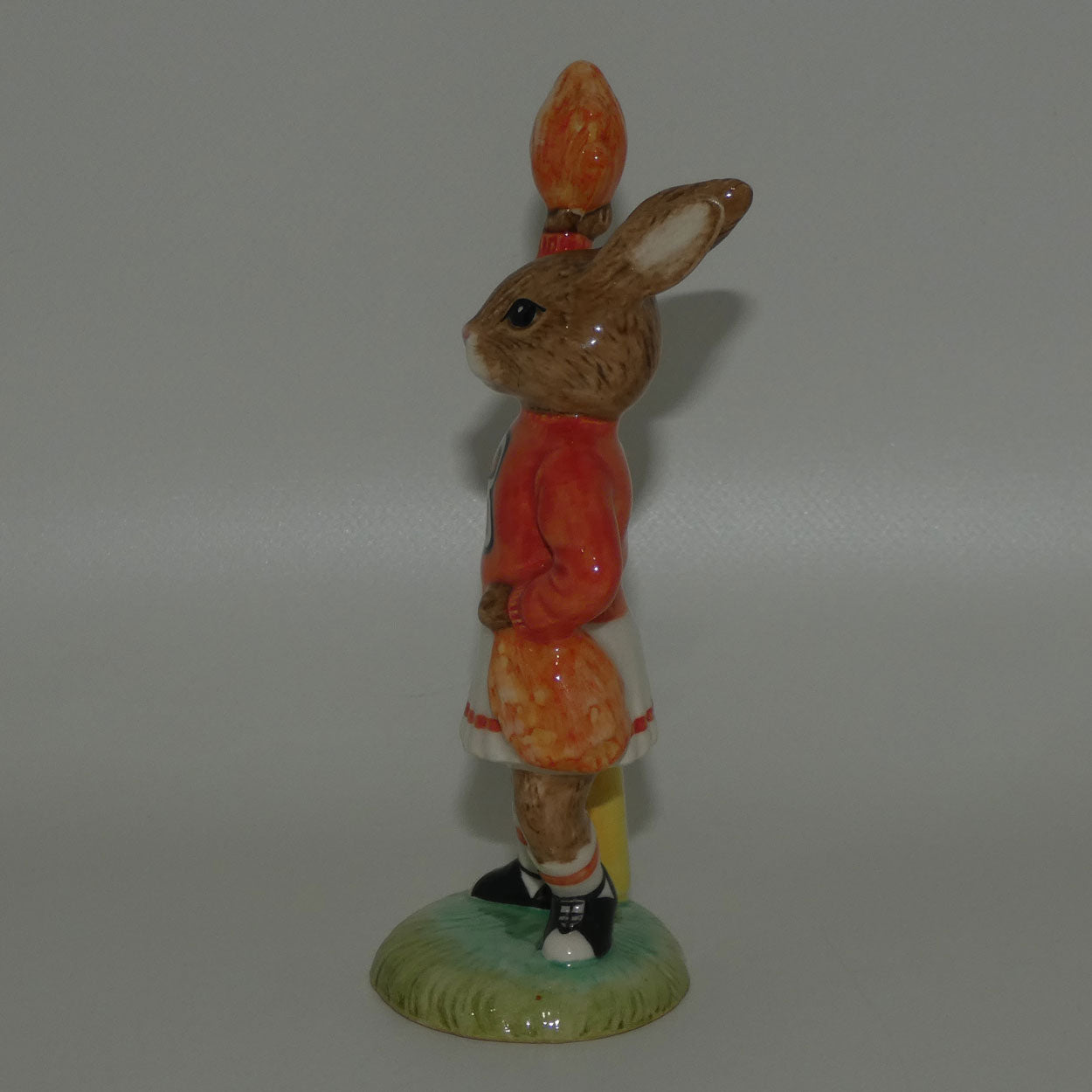 db142-royal-doulton-bunnykins-cheerleader-red