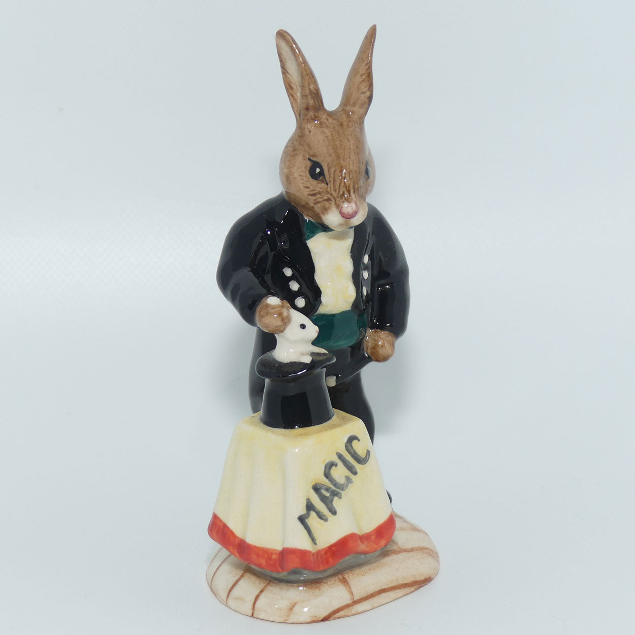 DB159 Royal Doulton Bunnykins Magician | Green Cumerbund | #1368 | no box