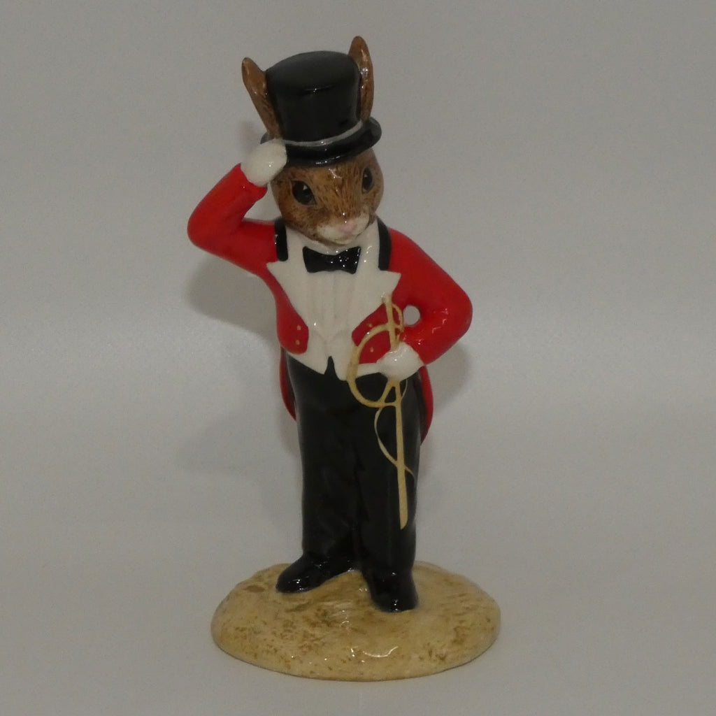 db165-royal-doulton-bunnykins-ringmaster