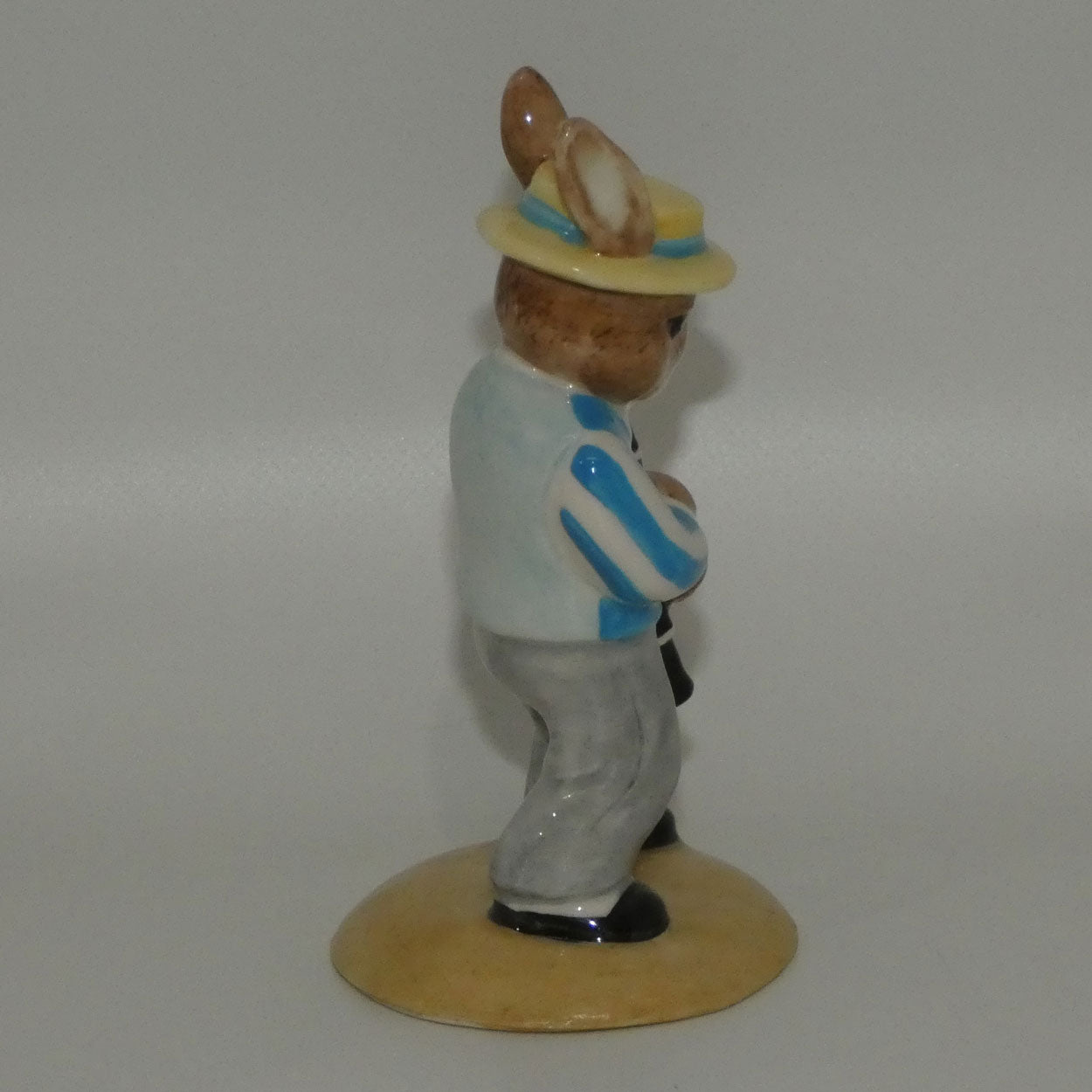 db184-royal-doulton-bunnykins-clarinet-player