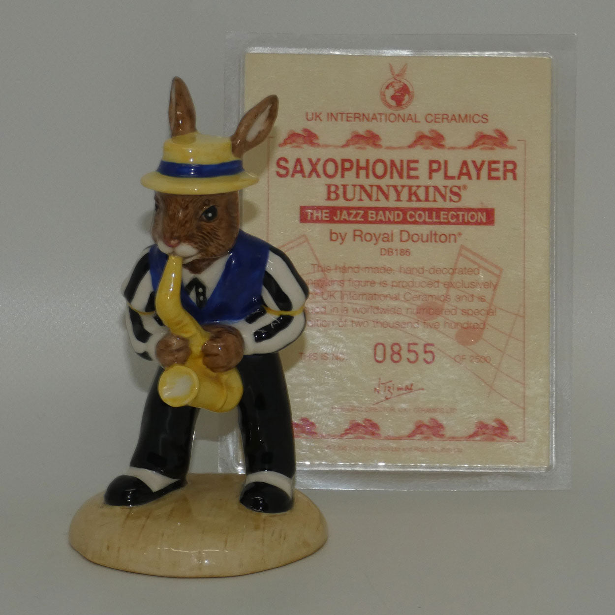 db186-royal-doulton-bunnykins-saxophone-player-no-box