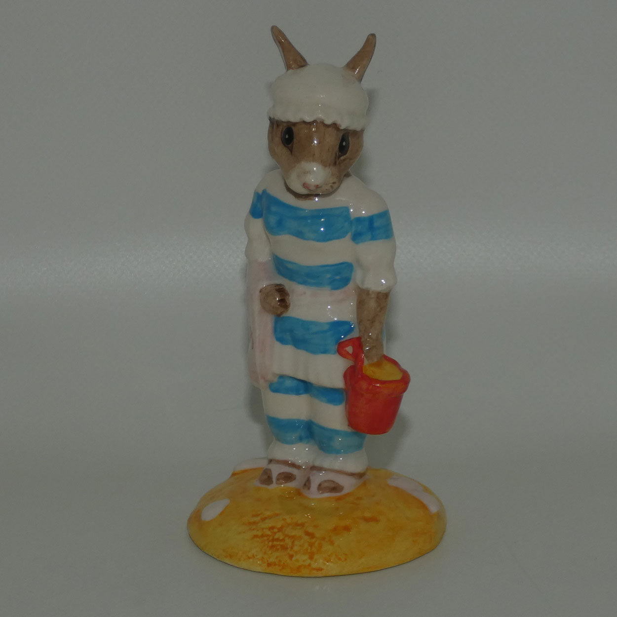 db189-royal-doulton-bunnykins-mother