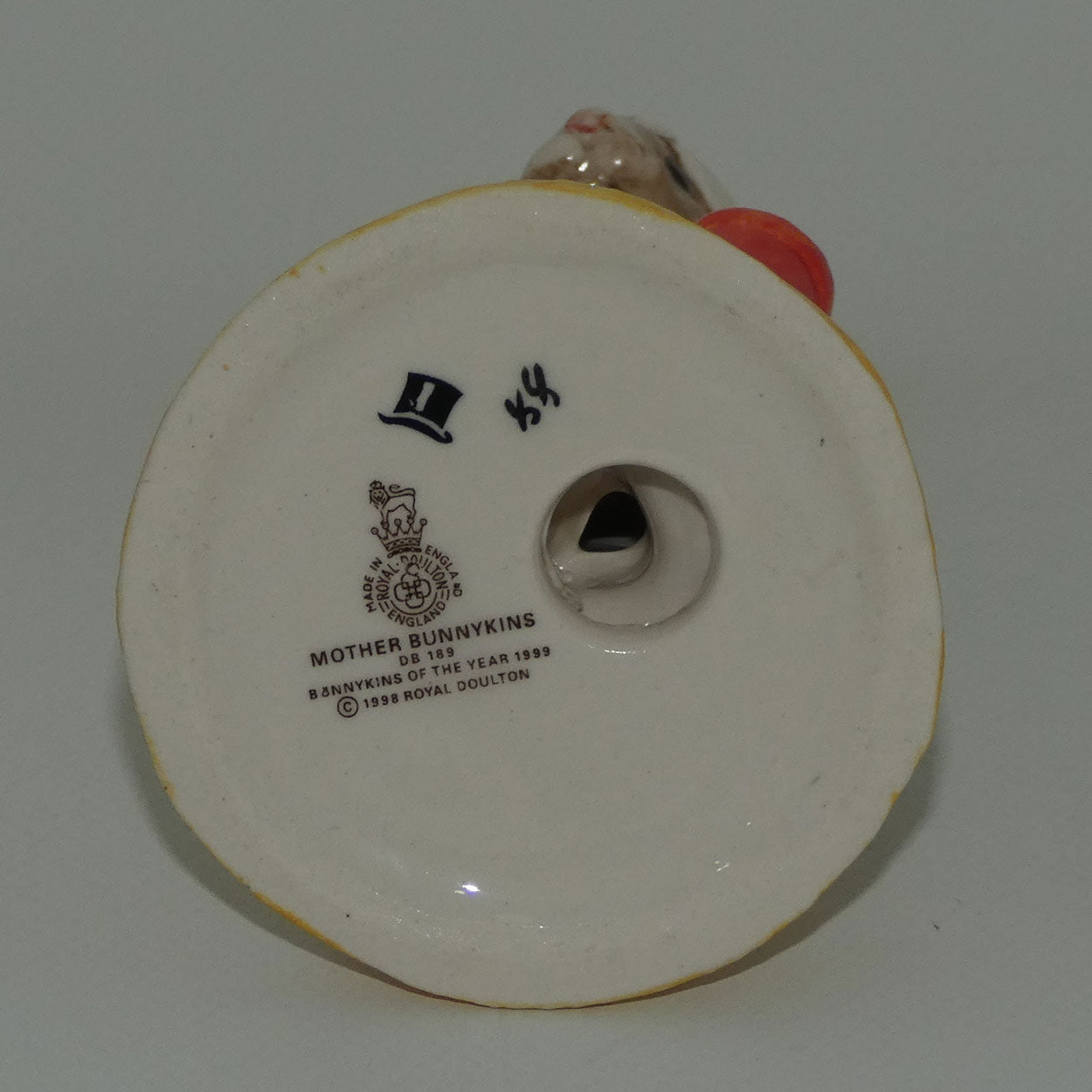 db189-royal-doulton-bunnykins-mother